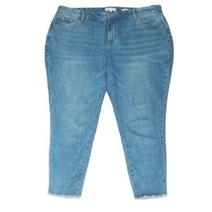 A Beautiful Soul Vintage Wash Frayed Hem Tapered‎ Leg Crop Jeans Sz. 16